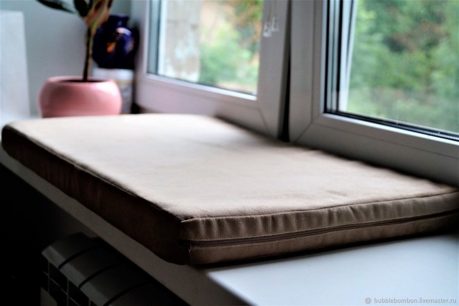 Подушка сидушка на подоконник