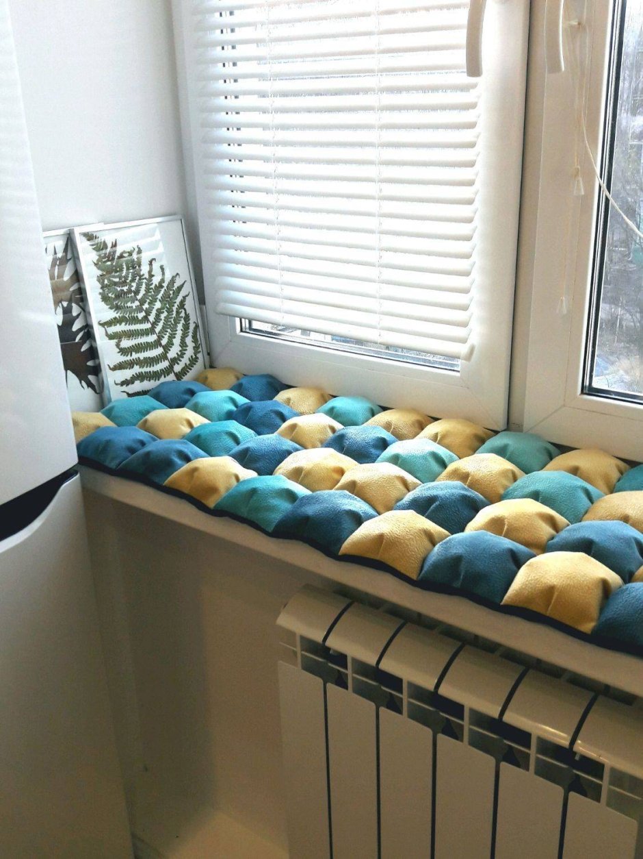 Подоконник лежанка