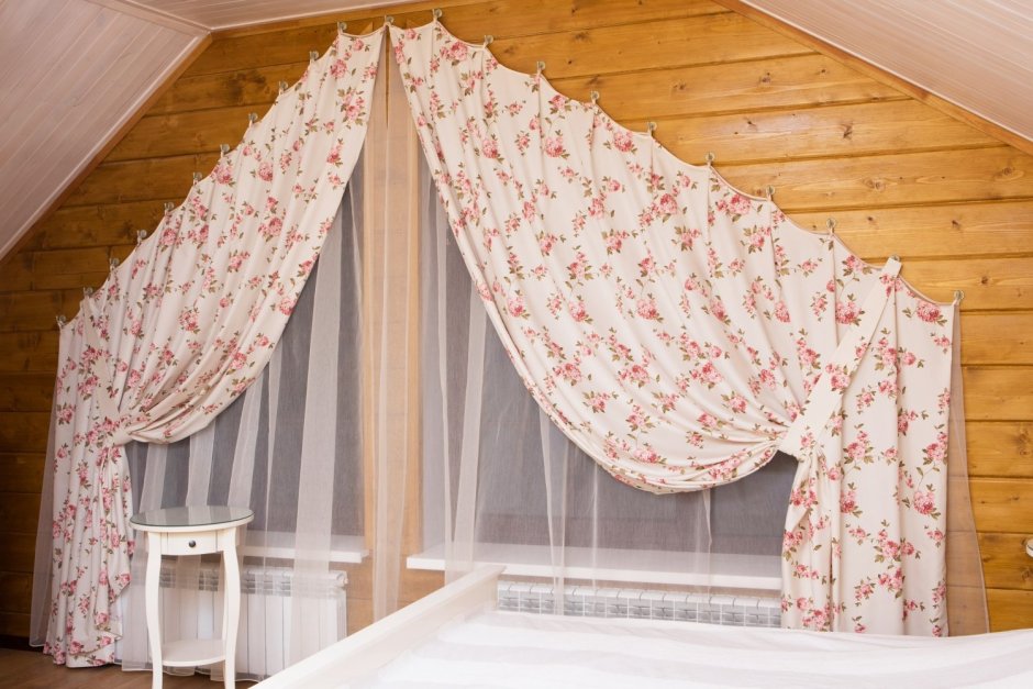 Шторы на треугольные окна