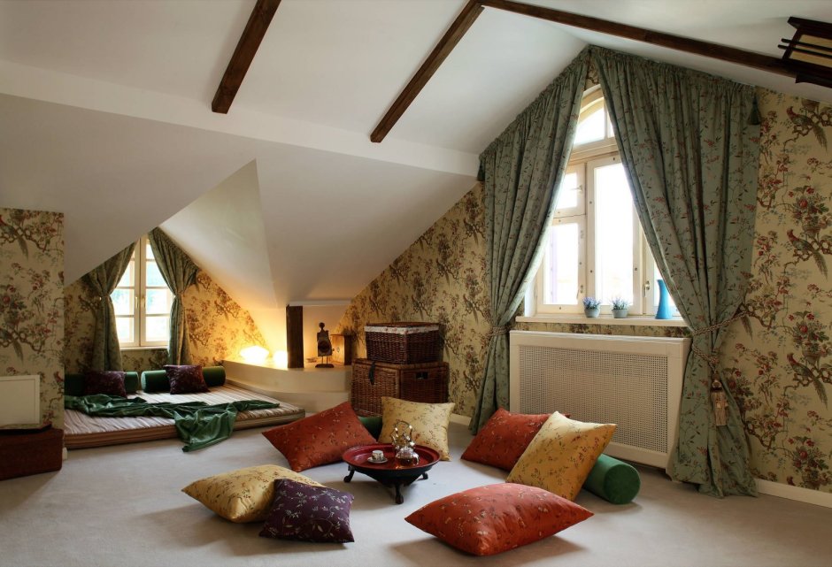 Шторы на трех угольные окна