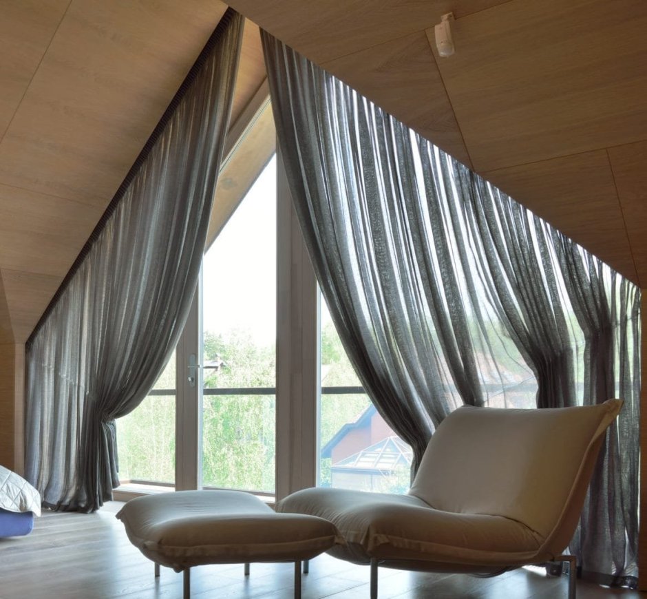 Шторы на лестничный пролет