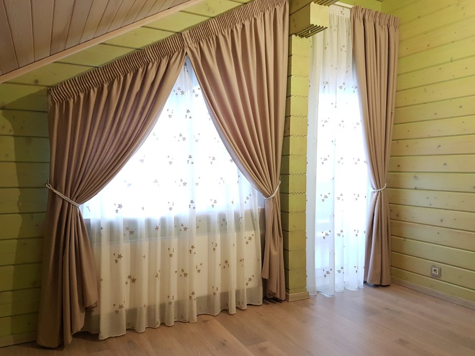 Шторы на трех угольные окна
