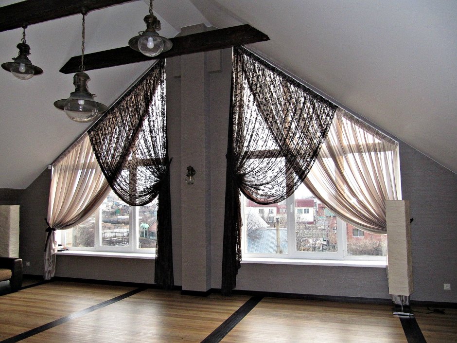 Шторы на треугольные окна на мансарде