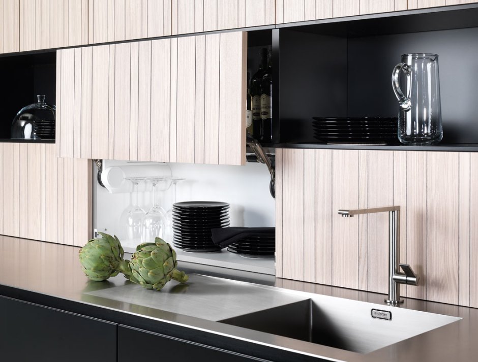 Сдвижной кухонный фартук