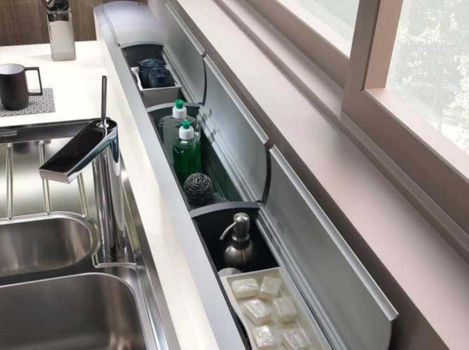 Стеклянный фартук для белой кухни