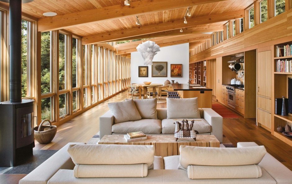 Современный деревянный интерьер