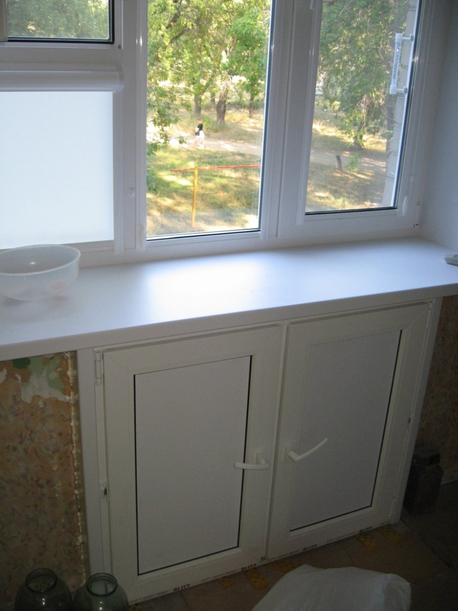 Хрущёвский холодильник под окном