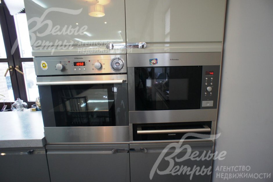 Колонна микроволновка и духовой шкаф посудомоечная машина