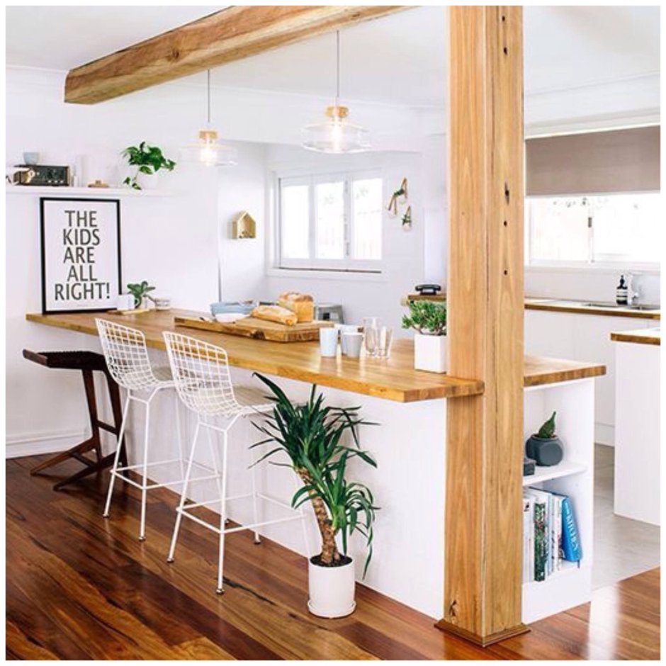 Барная стойка в маленьком дачном домике