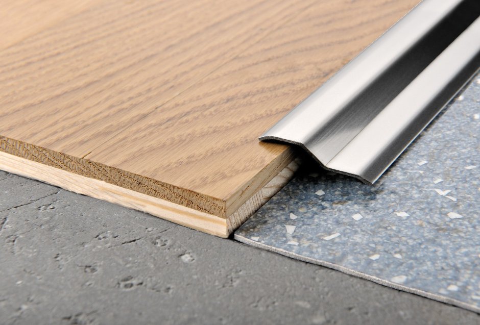 Т- образный стыковочный профиль анодированный алюминий