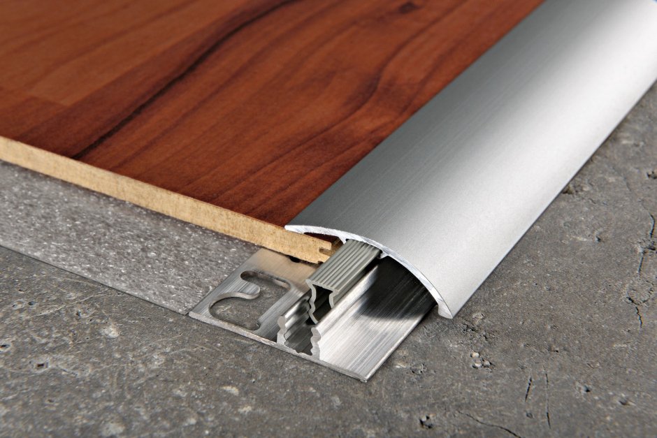 Самоклеящийся порог Sol 40p из ламинированного алюминия