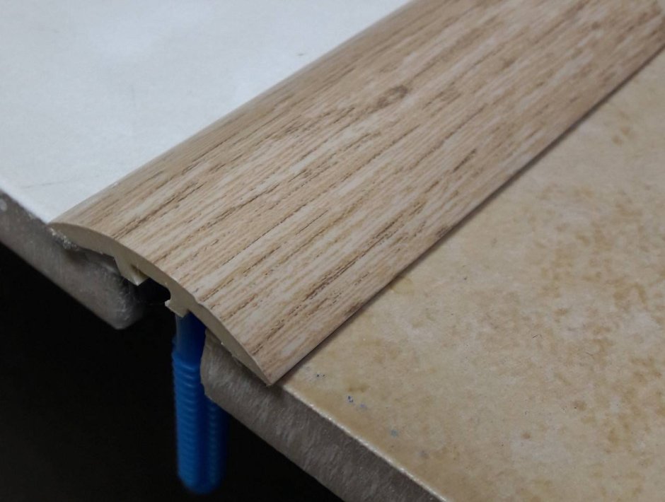 Порог ламинированный ПВХ 30мм Cezar