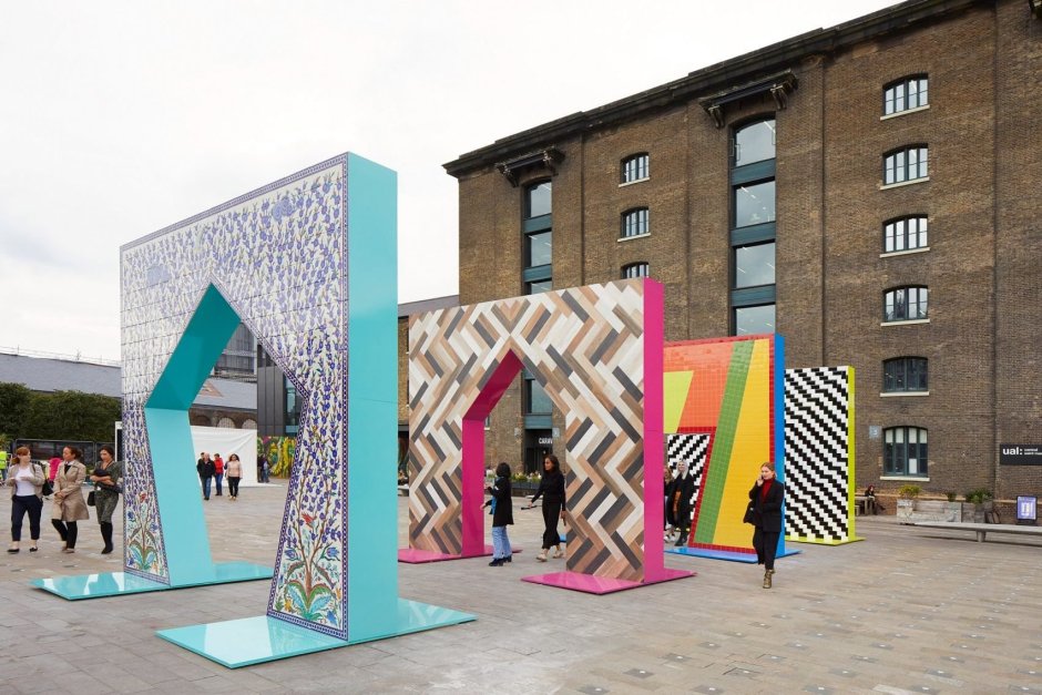 Уличные инсталляции