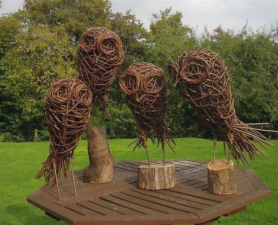 Плетеные скульптуры из веток