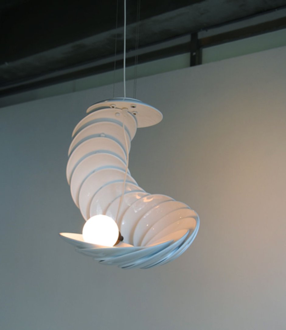 Люстра из чашек