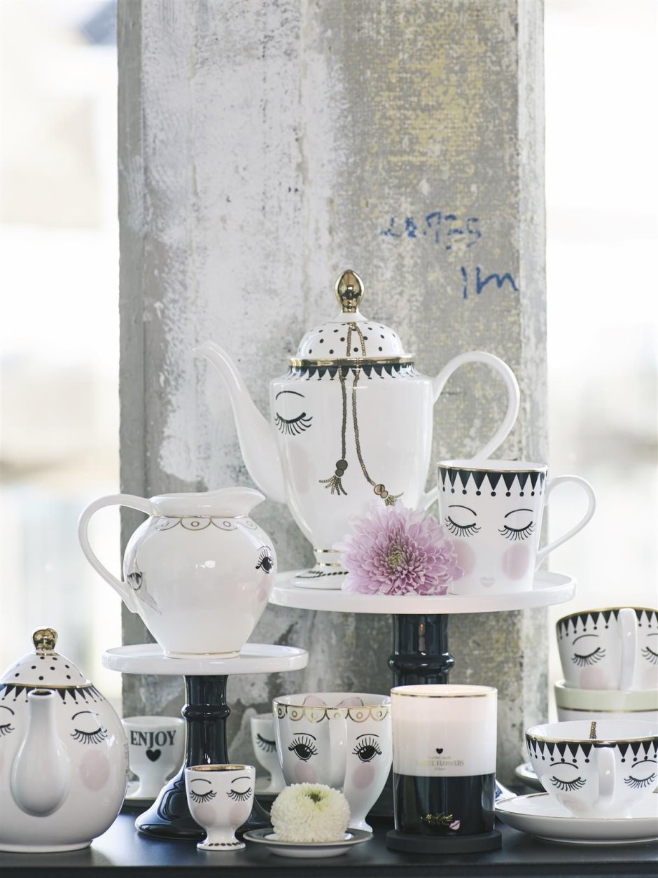 Светильник из чашек