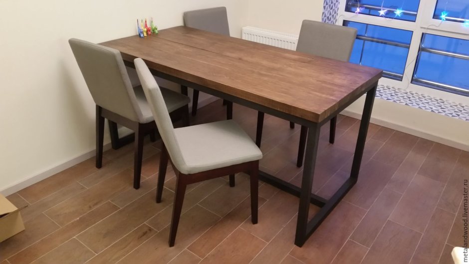 Стол на кухню