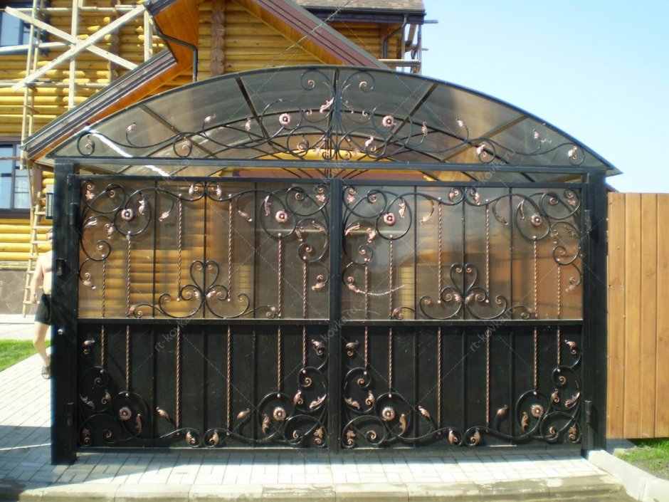 Ворота металлические с поликарбонатом