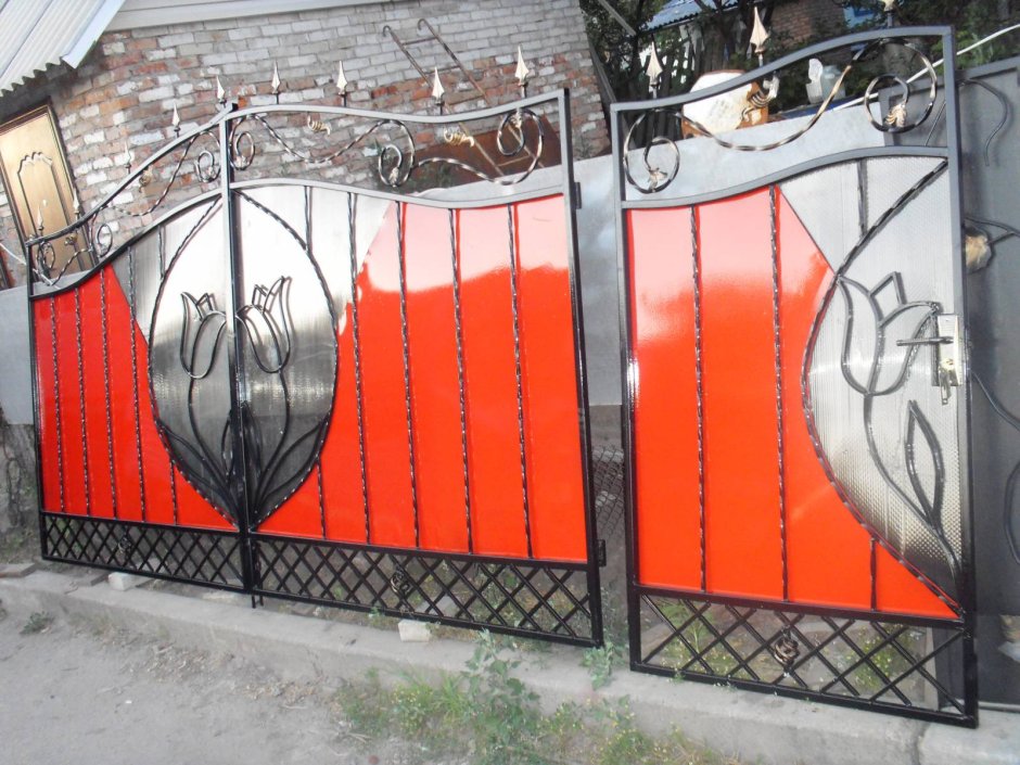 Ворота из профтрубы и поликарбоната