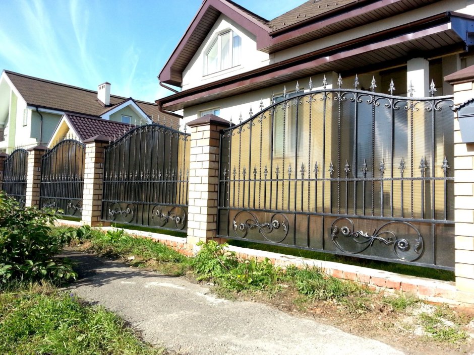 Забор Железный с поликарбонатом