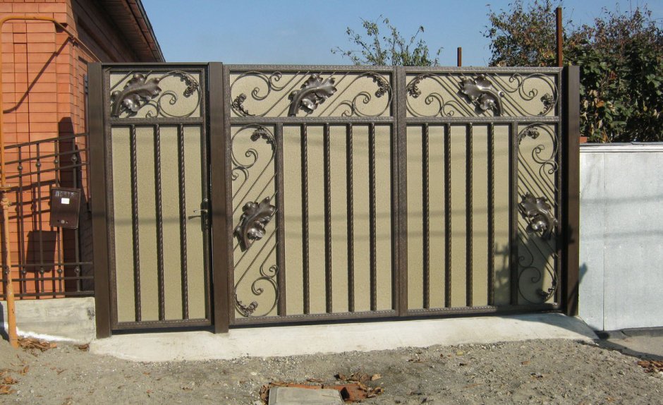 Калитка с поликарбонатом