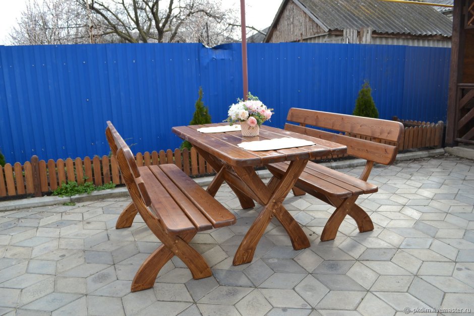 Стол и скамейки для дачи из дерева