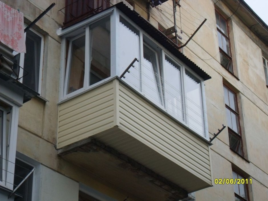 Сушилка снаружи балкона