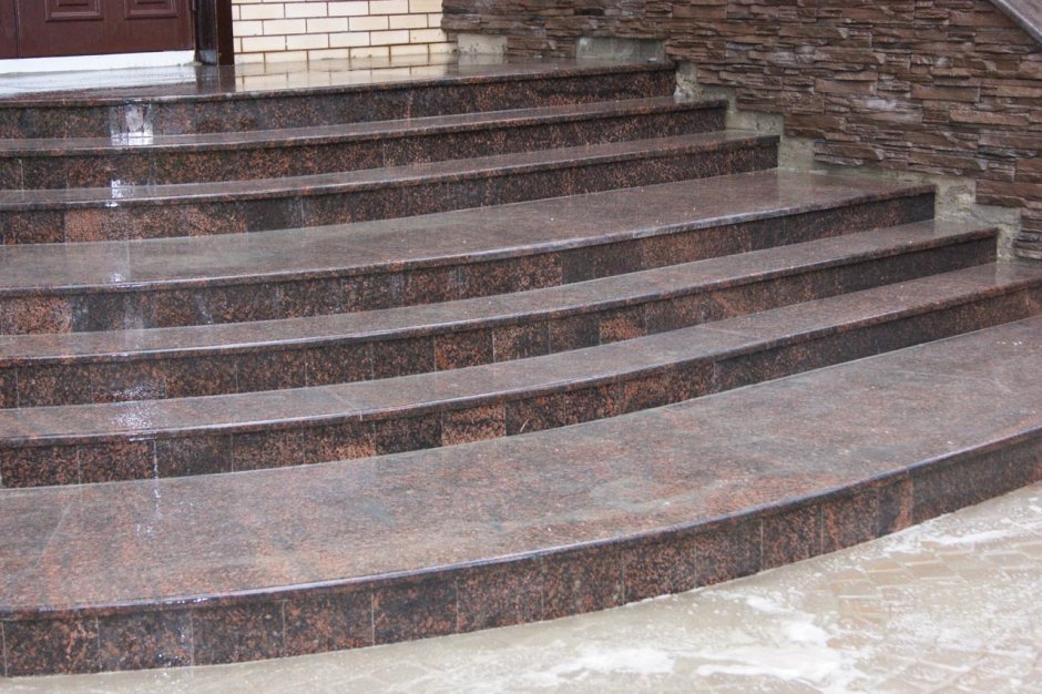 Входная группа гранит мраморные ступени