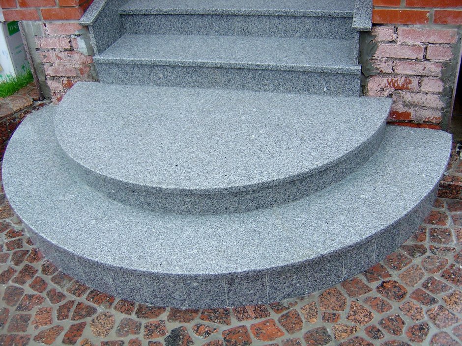 Крыльцо Капустинский гранит