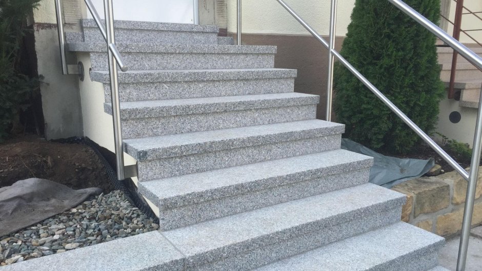 Крыльцо из натурального камня