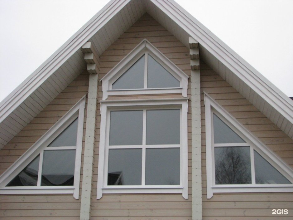 Треугольные пластиковые окна