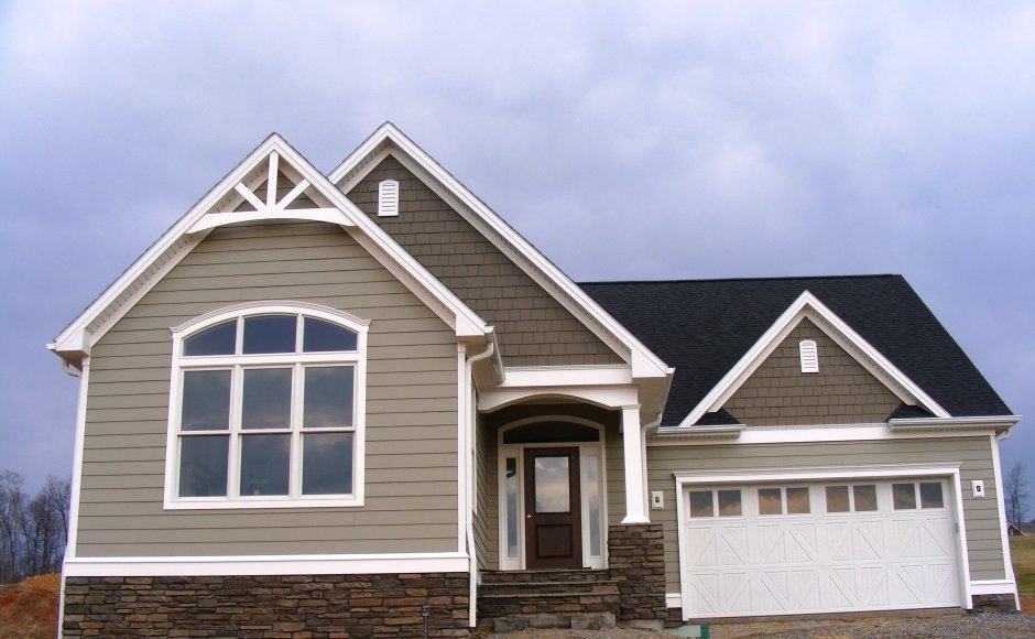 Подшивка фронтонного свеса крыши