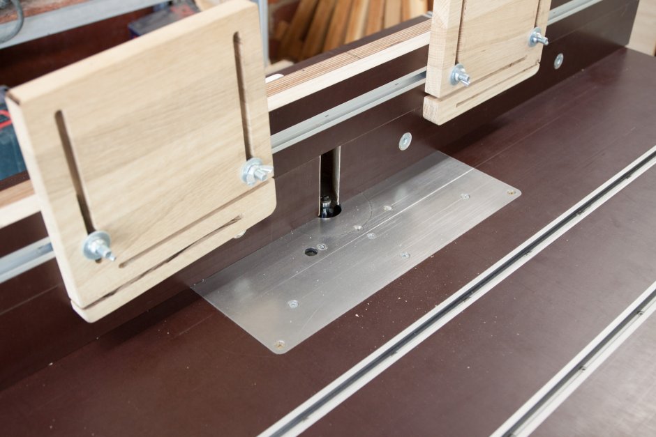 Складной стол для мастерской