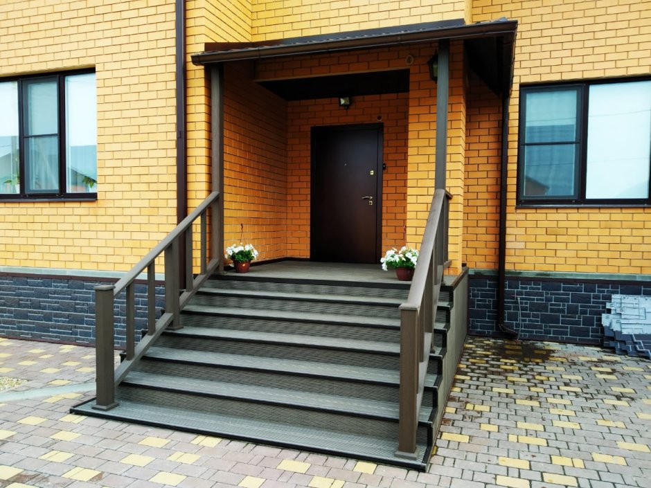 Крыльцо ДПК