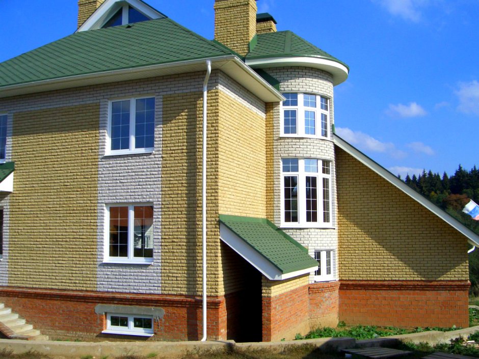 Дом из желтого кирпича