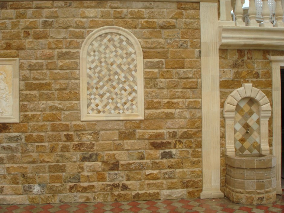 Обрамление из песчаника