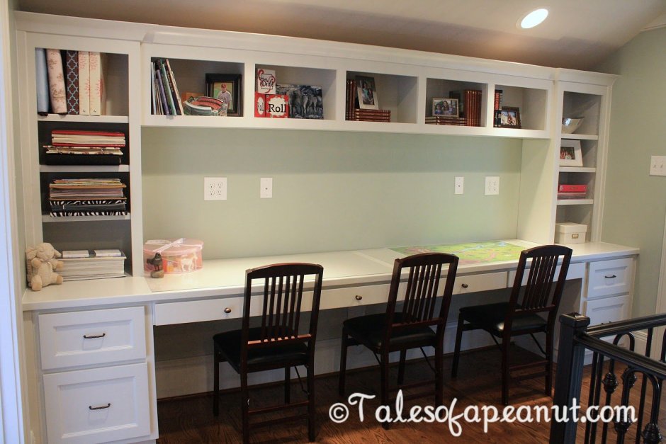 Стол для творческой мастерской