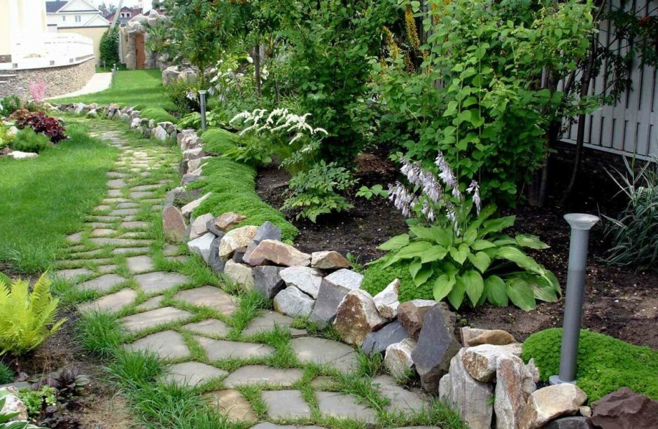 Бордюр из камня