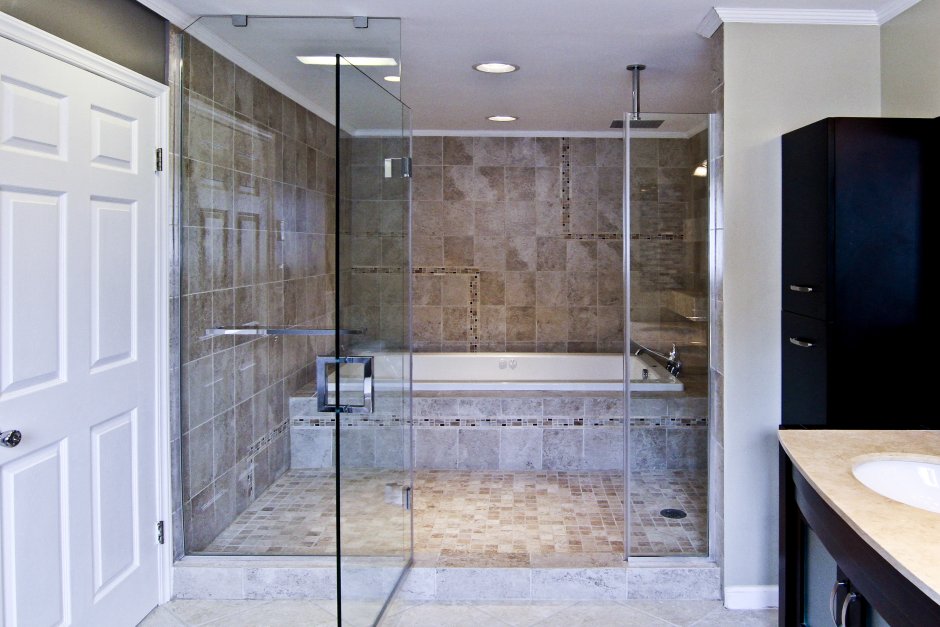 Раздвижная дверь в душевую комнату