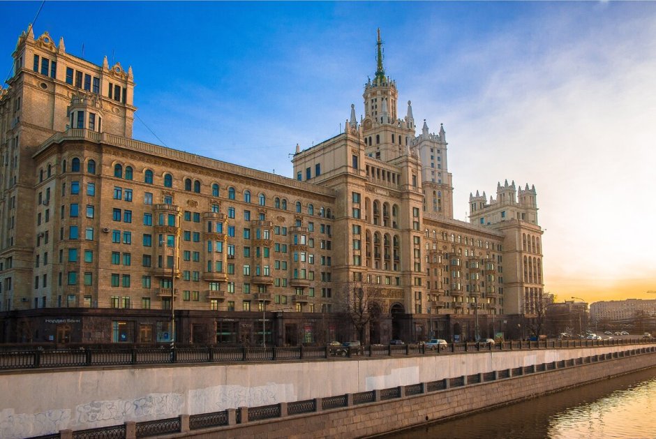 Сталинские высотки дом на Котельнической набережной
