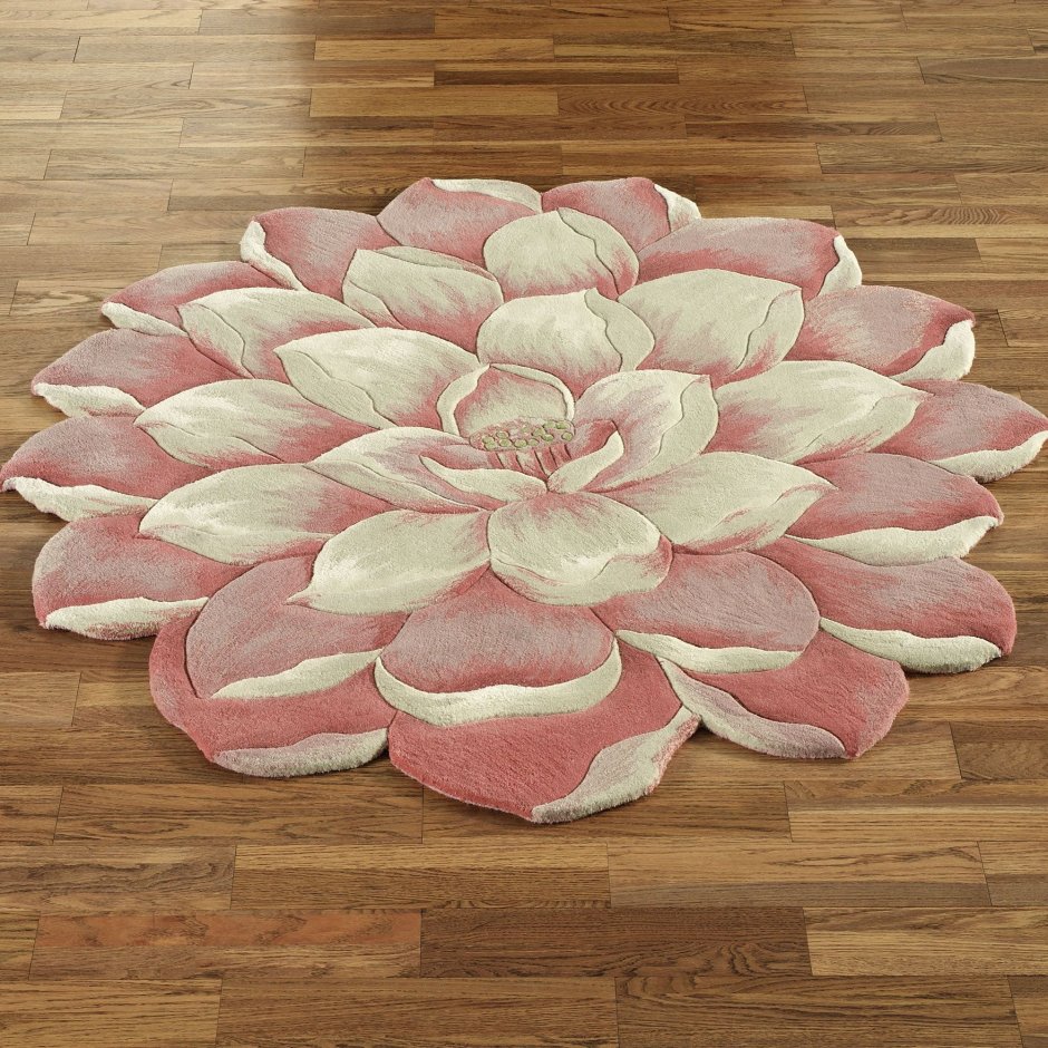 Ковер в форме цветка