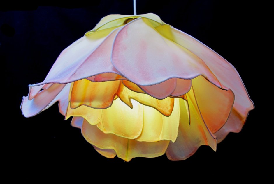 Люстра из кружева