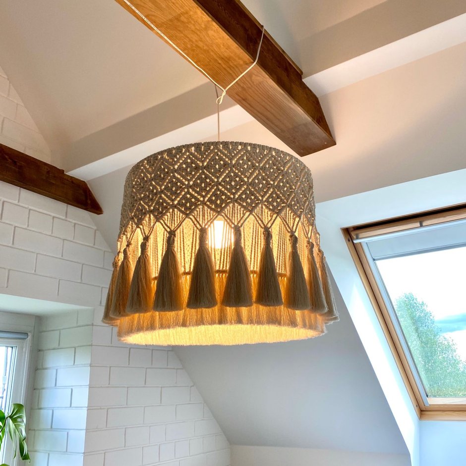 Абажур с кисточками