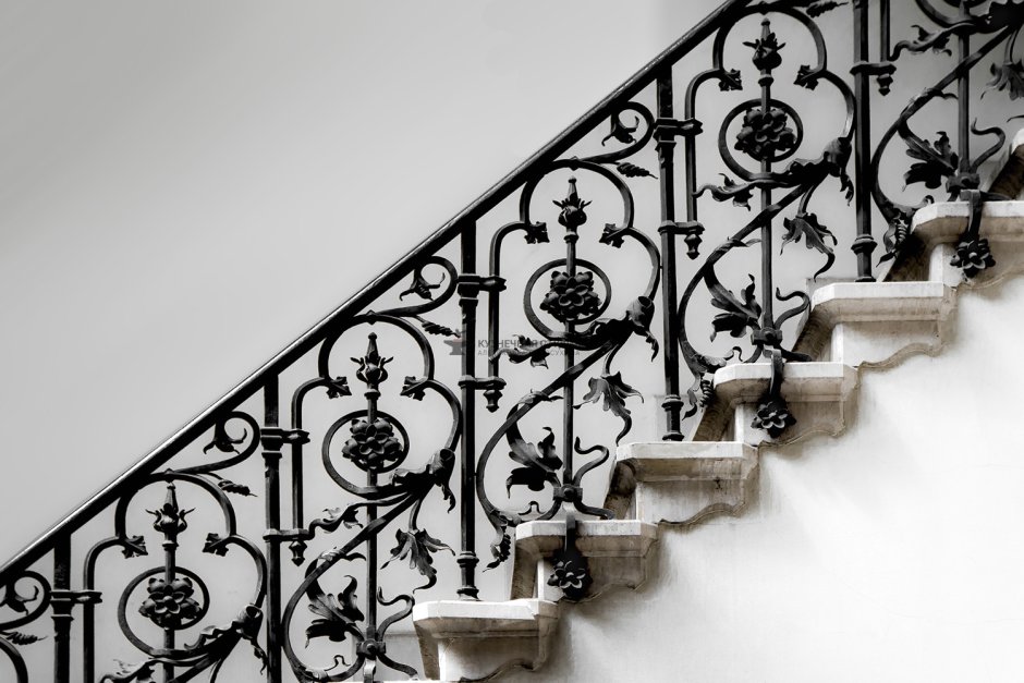 Готические перила для лестницы