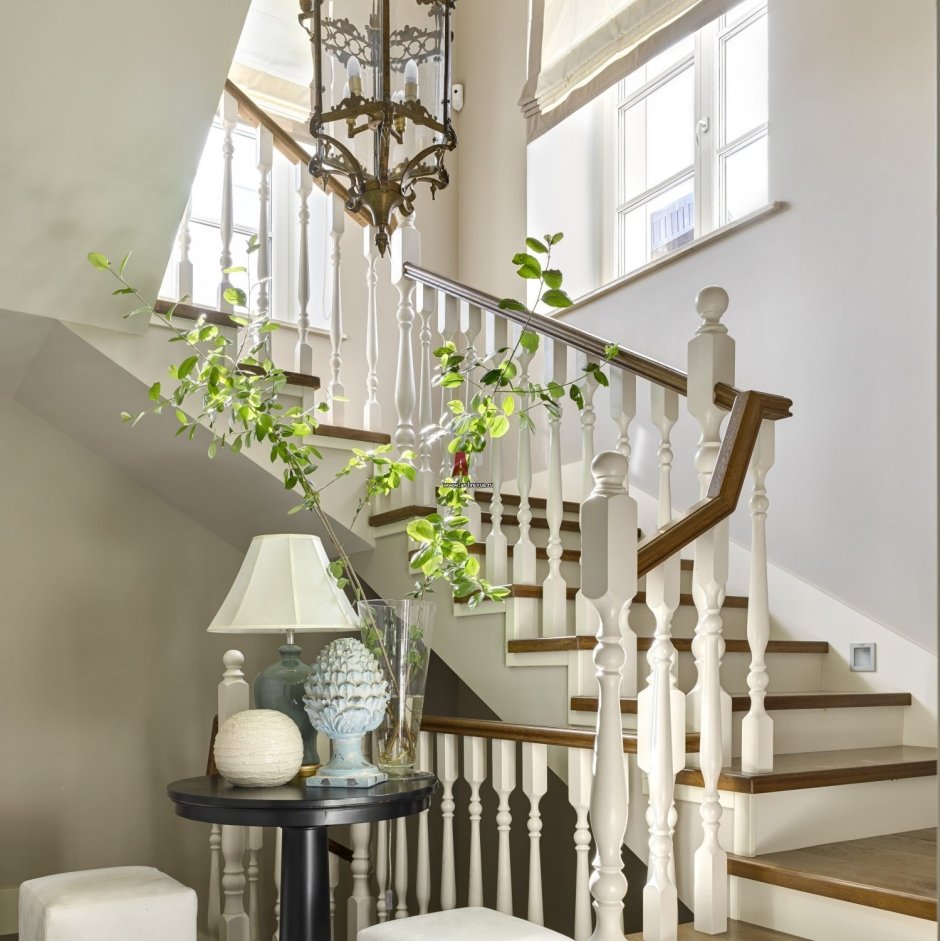 Лестница в интерьере дома