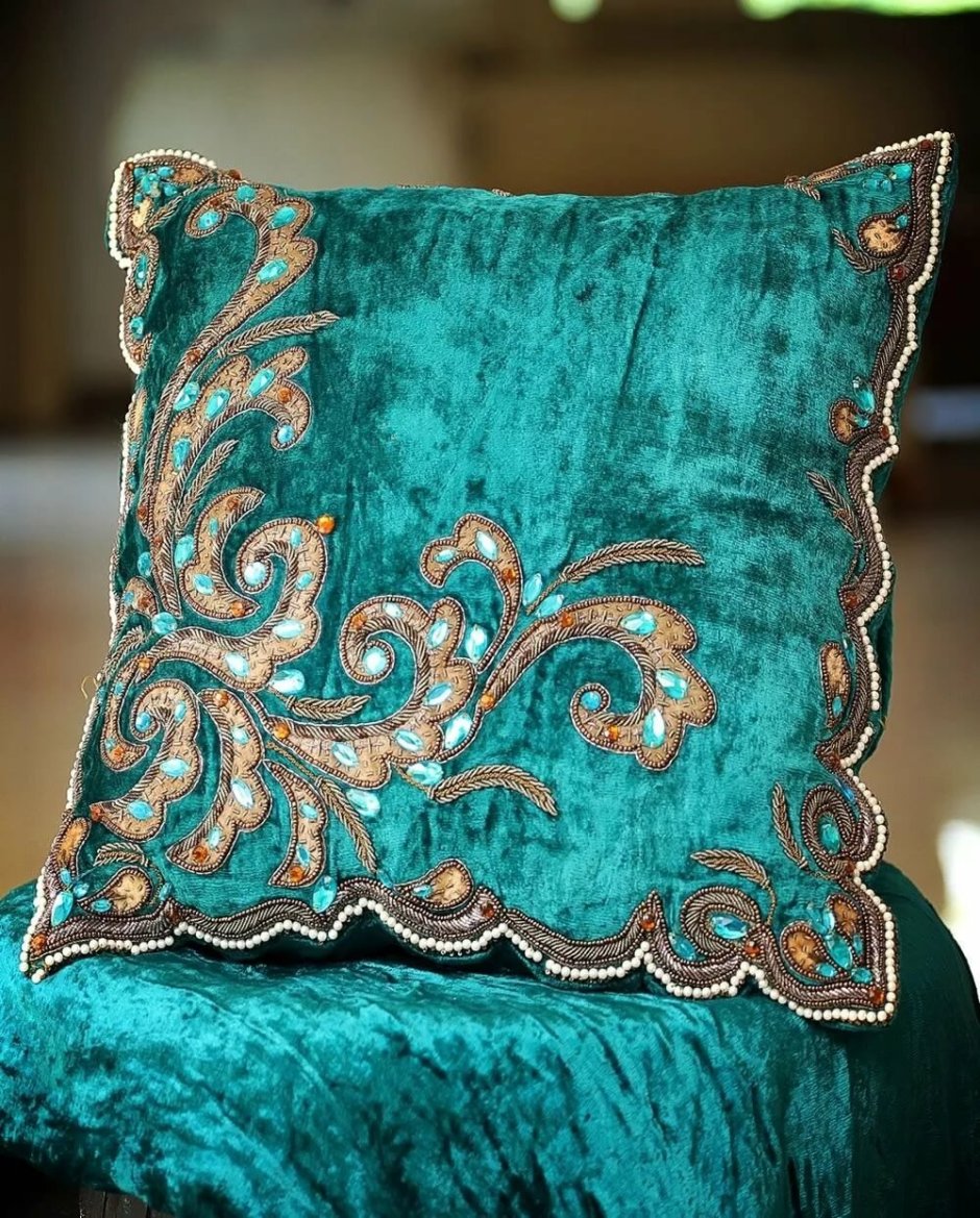 Декоративные подушки из бархата