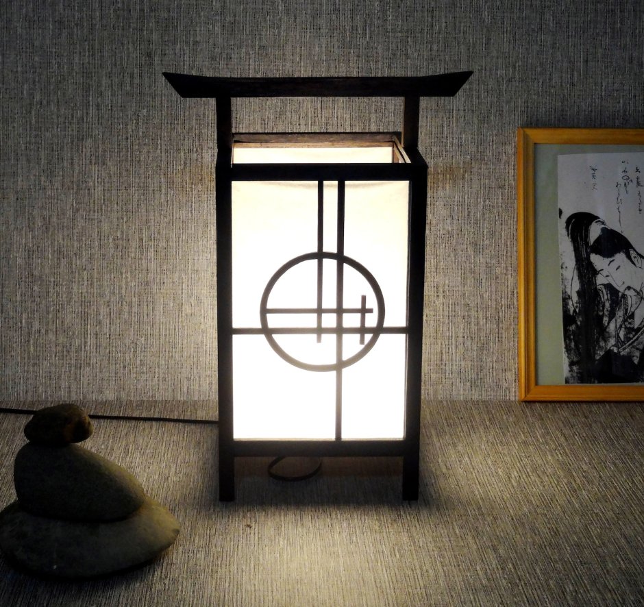 Японский светильник на стену