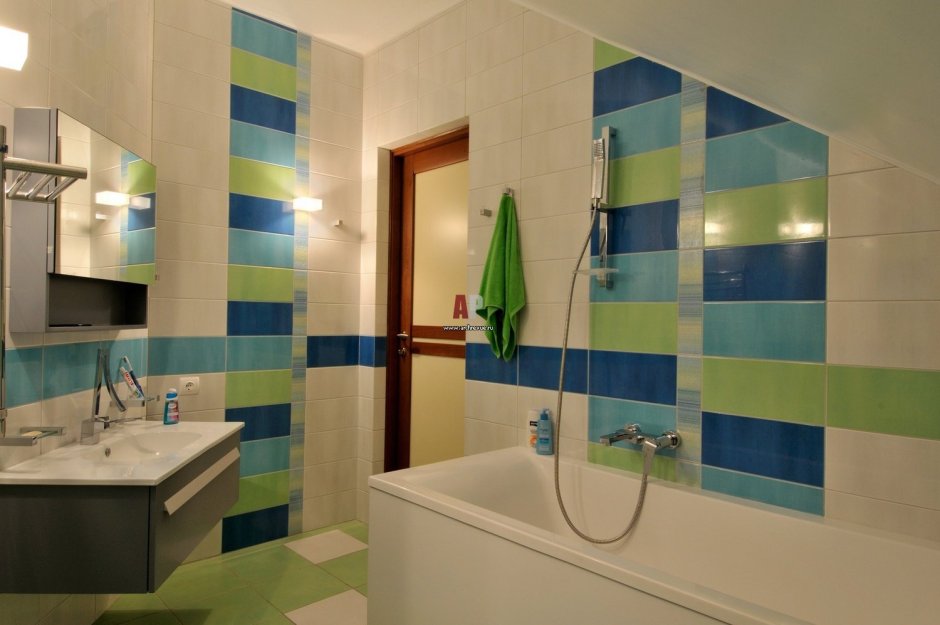 Сине зеленая ванная комната