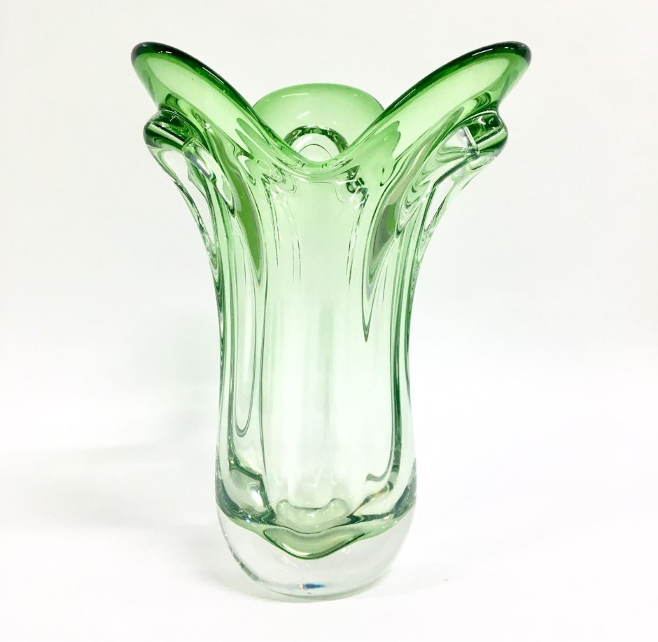Богемское стекло ваза зеленая