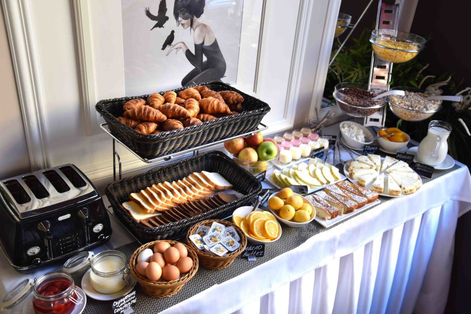 Завтрак шведский стол в гостинице